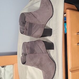 a new day Women's Taupe Ankle Booties